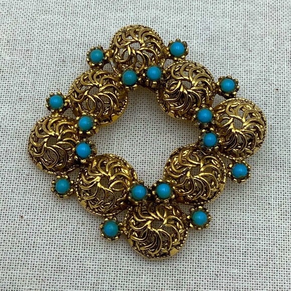 Vintage Stylish early 1950 Gold and Turquoise Brooch - Picture 1 of 3